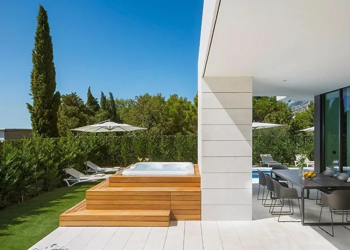 別荘 Soiree スタリグラード